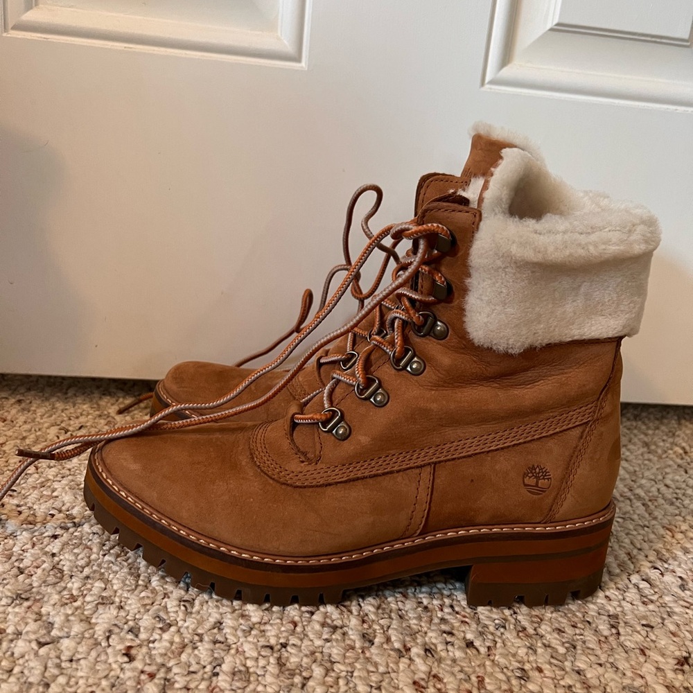Timberland Sherpa Lined Women’s Boots